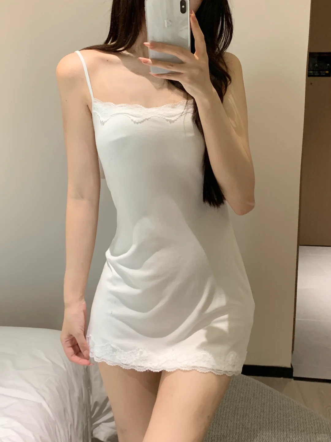 🌟 夏日风情，小白裙的魔力 🌟