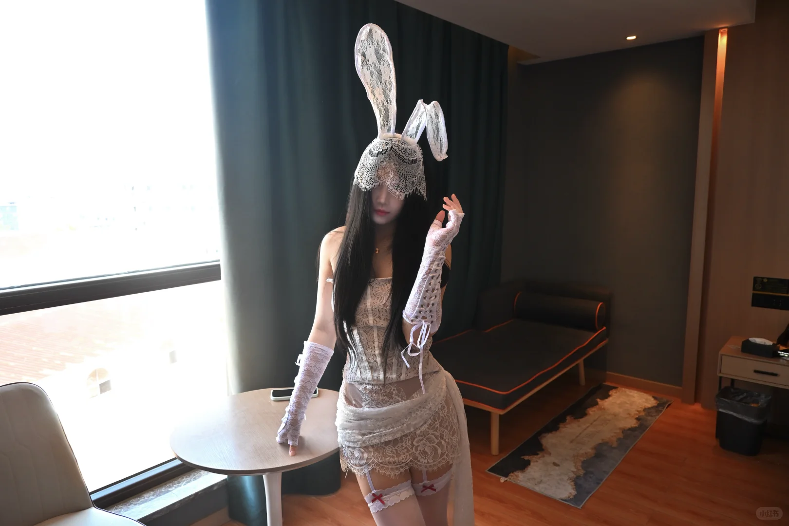 存一些酒店拍照姿势~