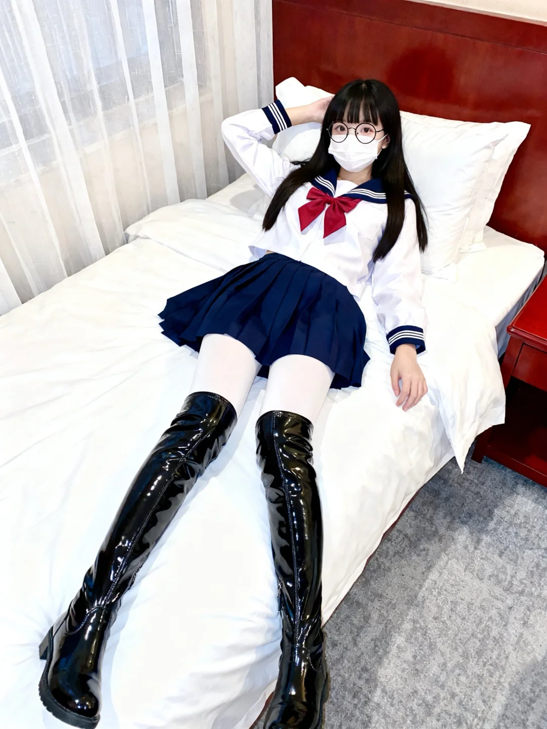 Ai，编号44811（JK眼镜娘写真）