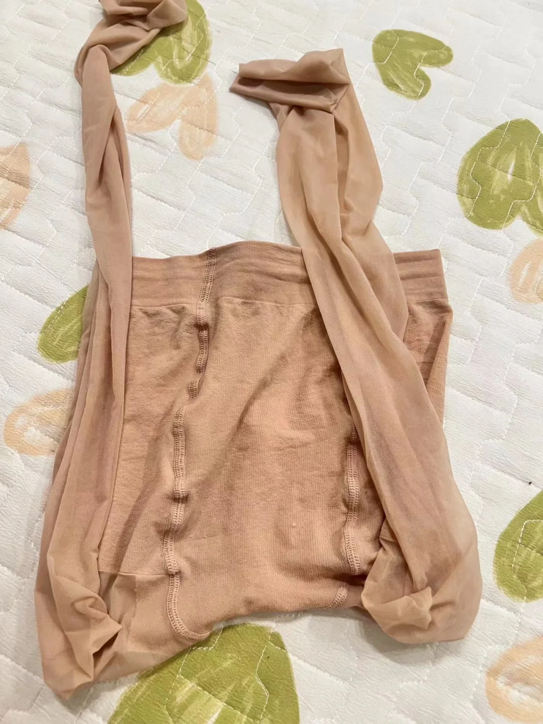 夏天穿肉丝真的yyds,瑕疵皮拜拜啦！！