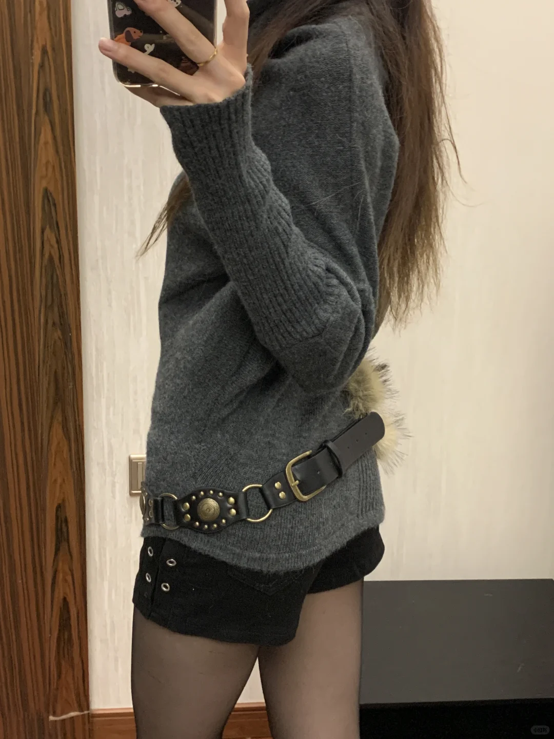 敲古早的蝙蝠袖毛衣上身好显瘦！！好适合秋冬