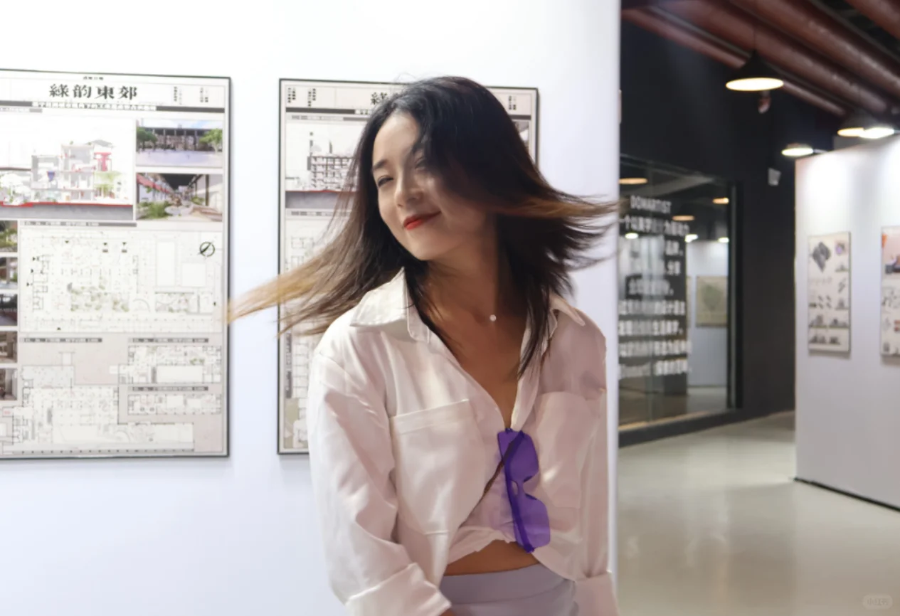 女子力穿搭｜露脐白衬衣·小包裙·肉丝·细跟