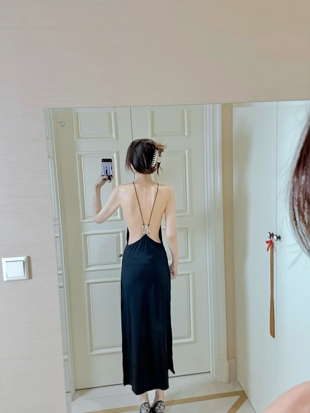 开衩露背裙很美🤳🖤🦋