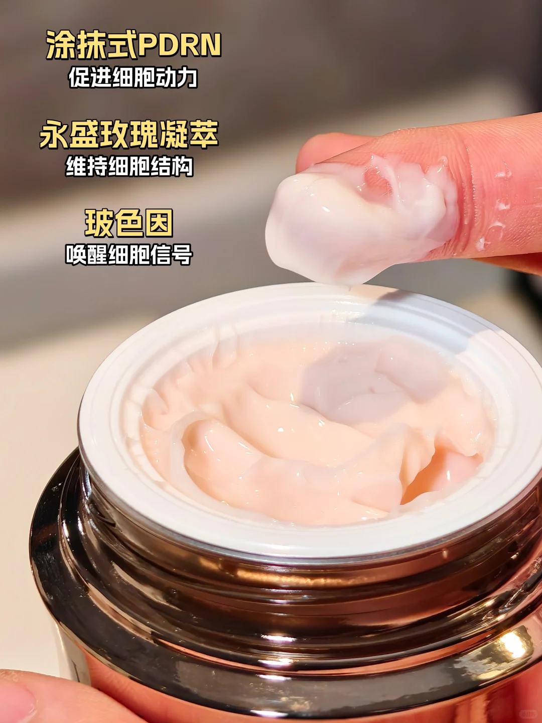 生活乌糟糟,脸却毫无疲态