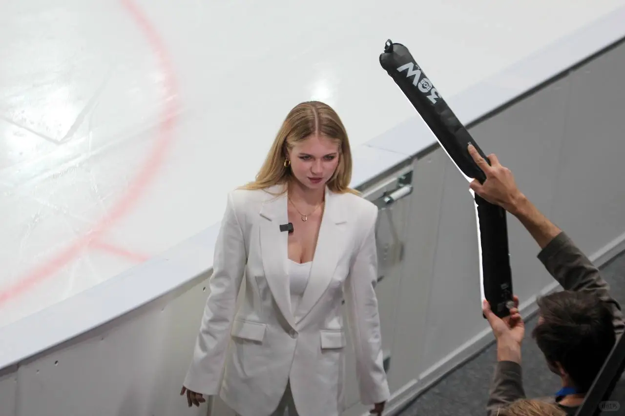 【特鲁索娃】莎莎现身俄大奖赛现场