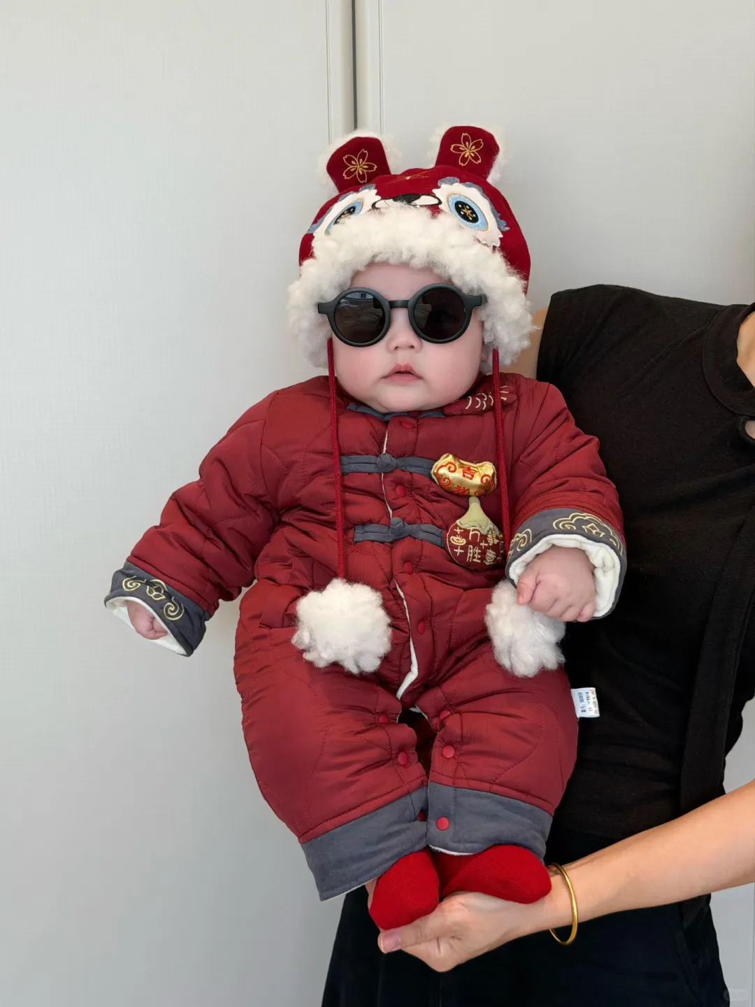 浅浅的期待下新年战袍叭