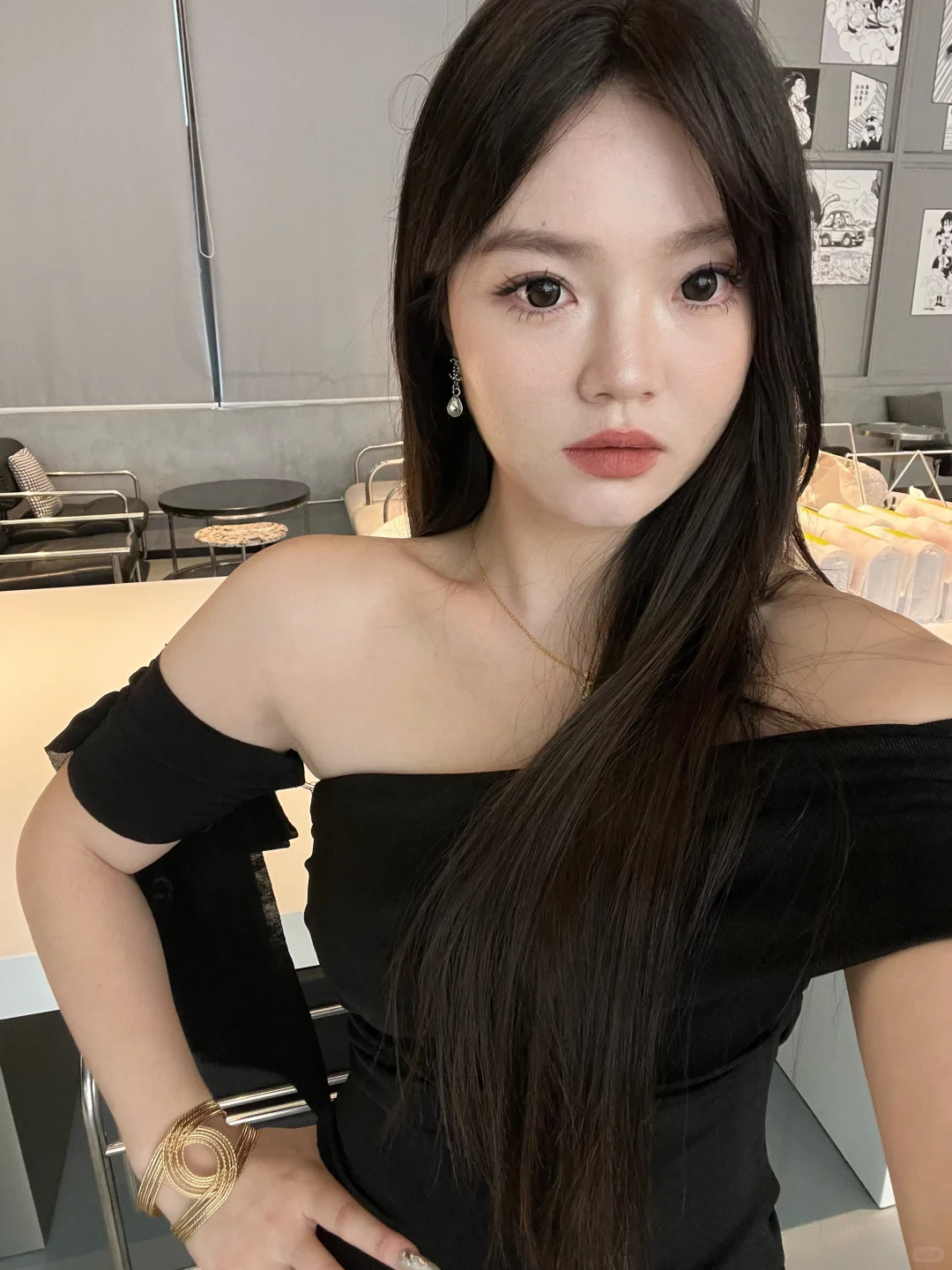 实况！永远爱黑色系☕️