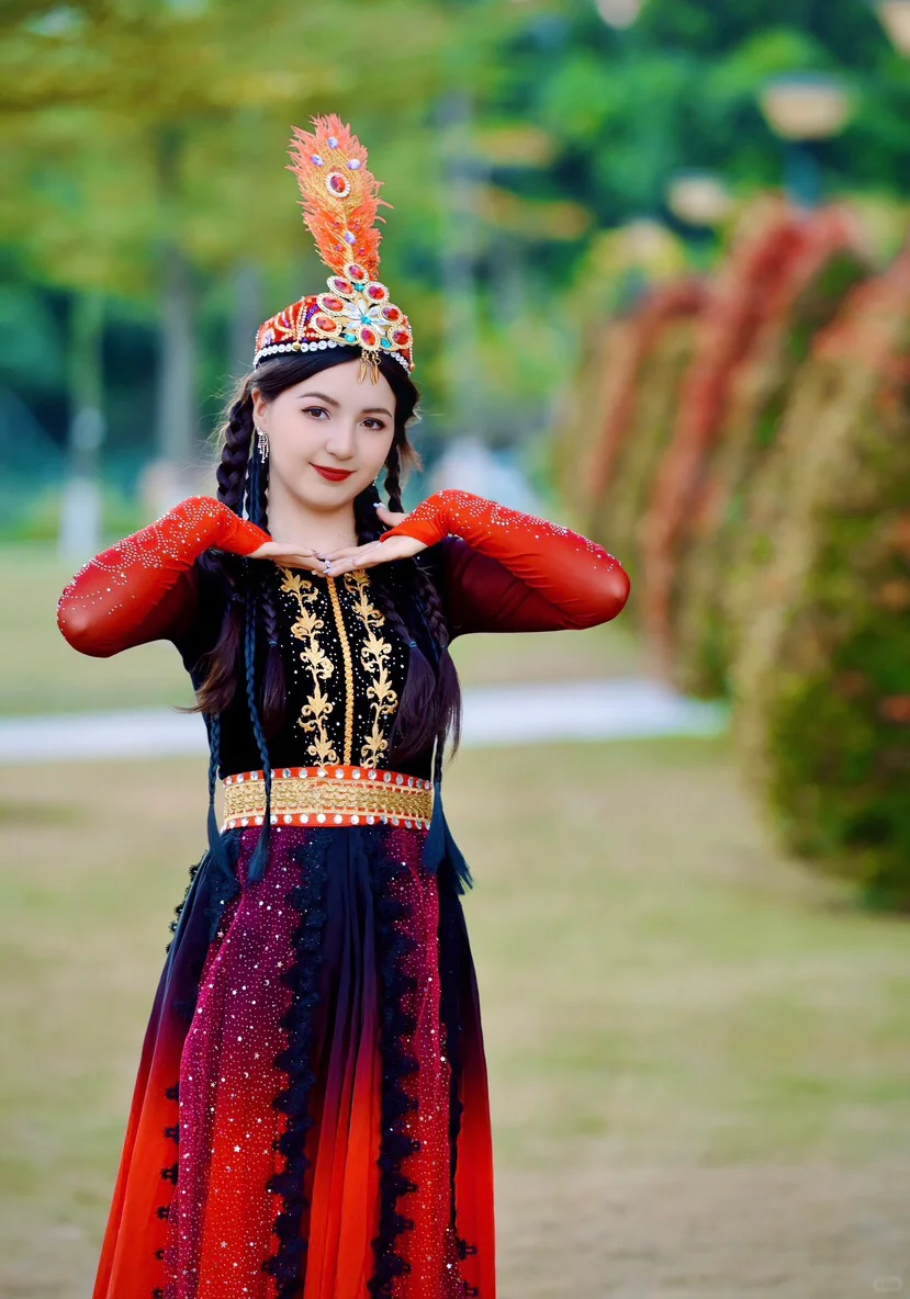 推荐广州艺人:凯丽 汉服 试衣 专职模特