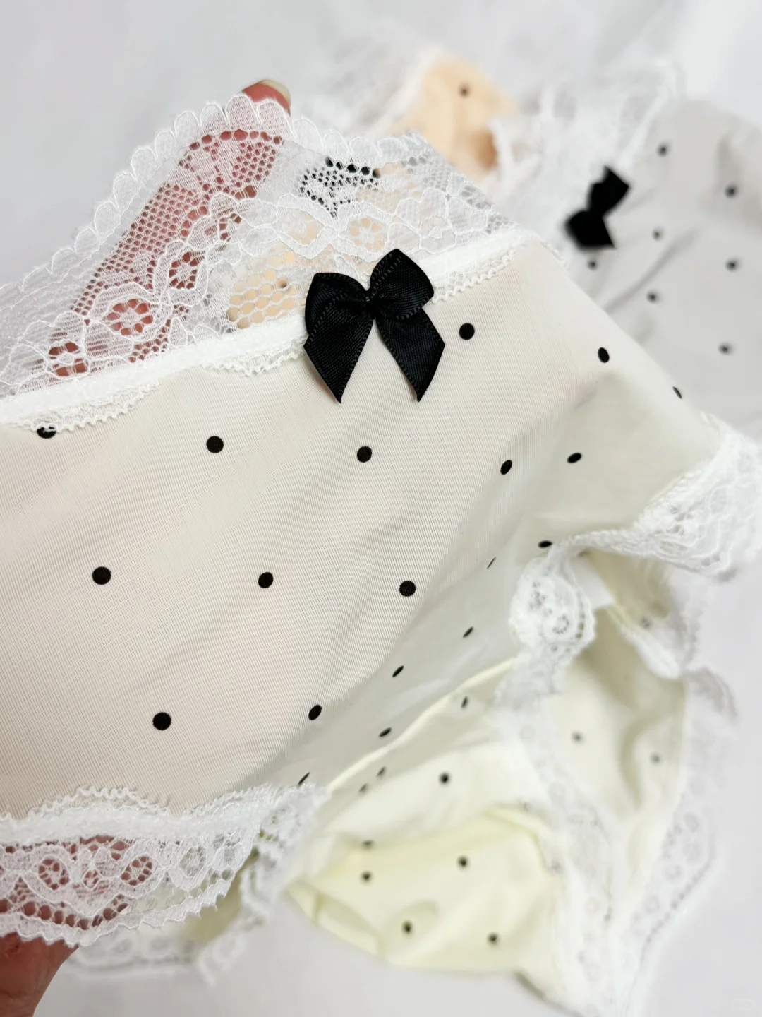 🖤|纯欲天花板!波点蕾.丝内内太勾人了