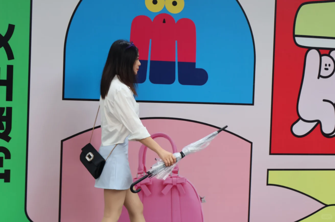 女子力穿搭｜露脐白衬衣·小包裙·肉丝·细跟