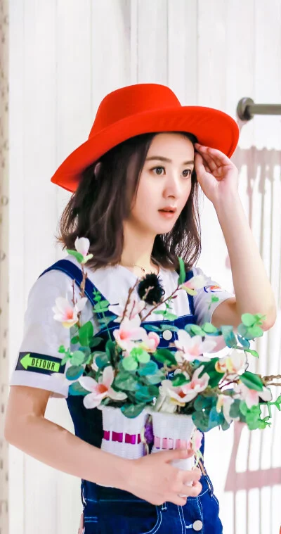 赵丽颖周冬雨:友情从不用按剧本?