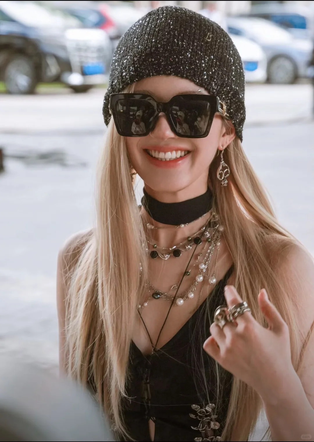 肉丝也太美了 随便一张都能用来当头像