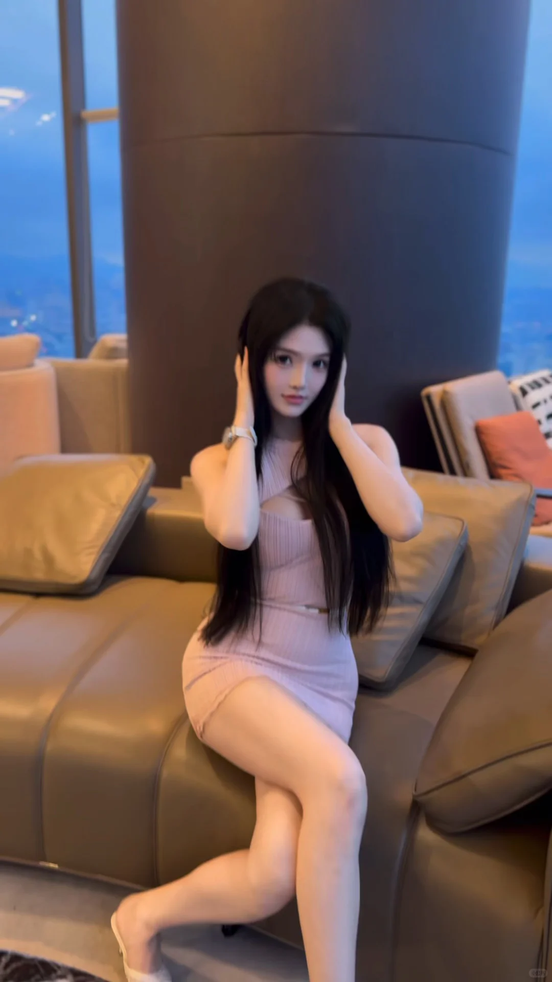 御姐拍照姿势拿捏