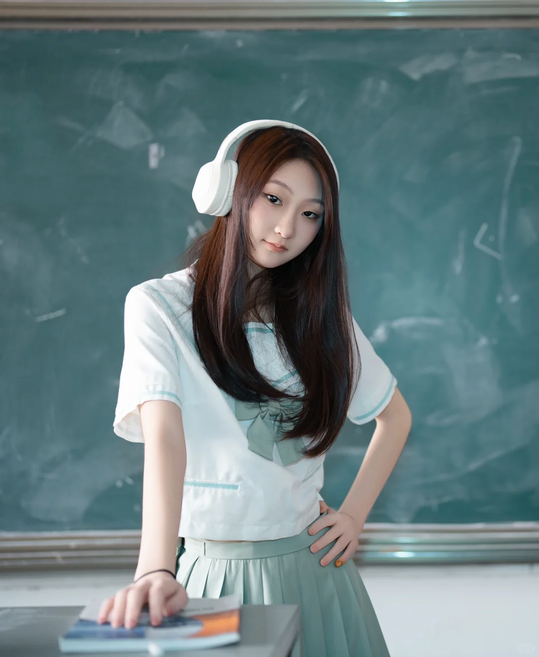 午后 阳光 教室 少女