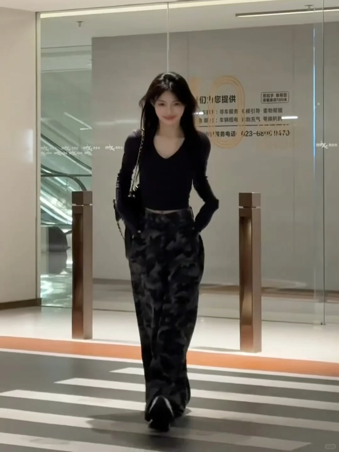 美式辣妹魂被迷彩裤勾住了！显瘦百搭不挑人