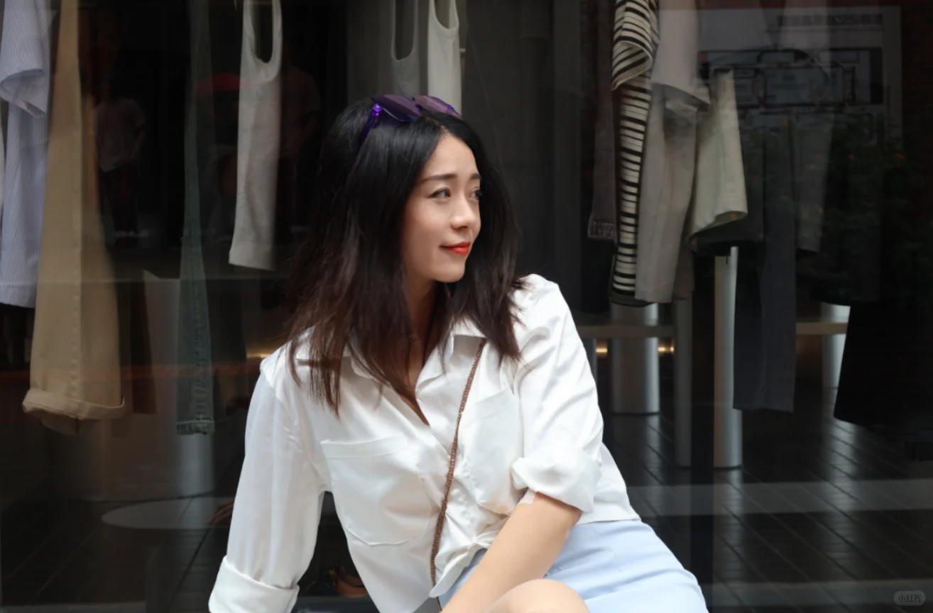 女子力穿搭｜露脐白衬衣·小包裙·肉丝·细跟