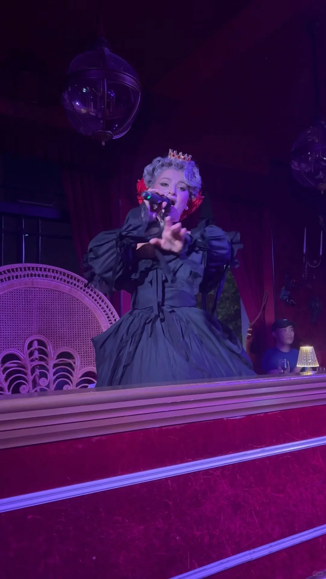 去CANDOR看演出，和帅哥演员贴身热舞💃🏻