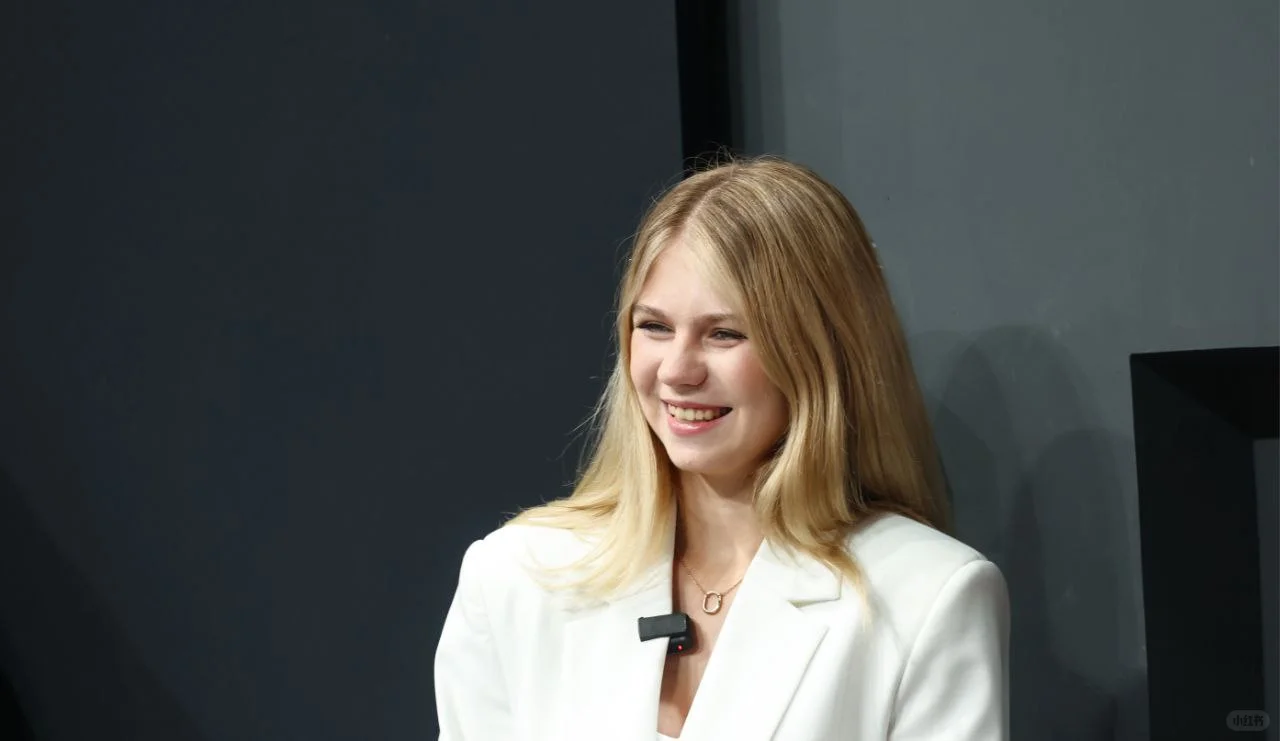 【特鲁索娃】莎莎现身俄大奖赛现场