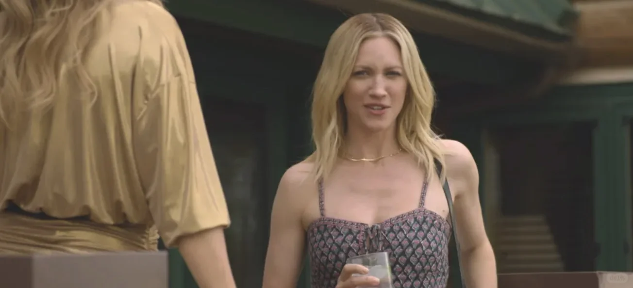 第一集就高度拉满，Netflix新剧太狗血了