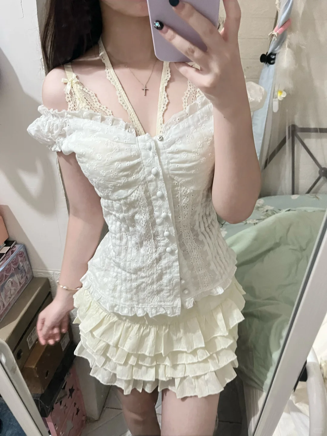 女大纯欲蕾丝内搭分享