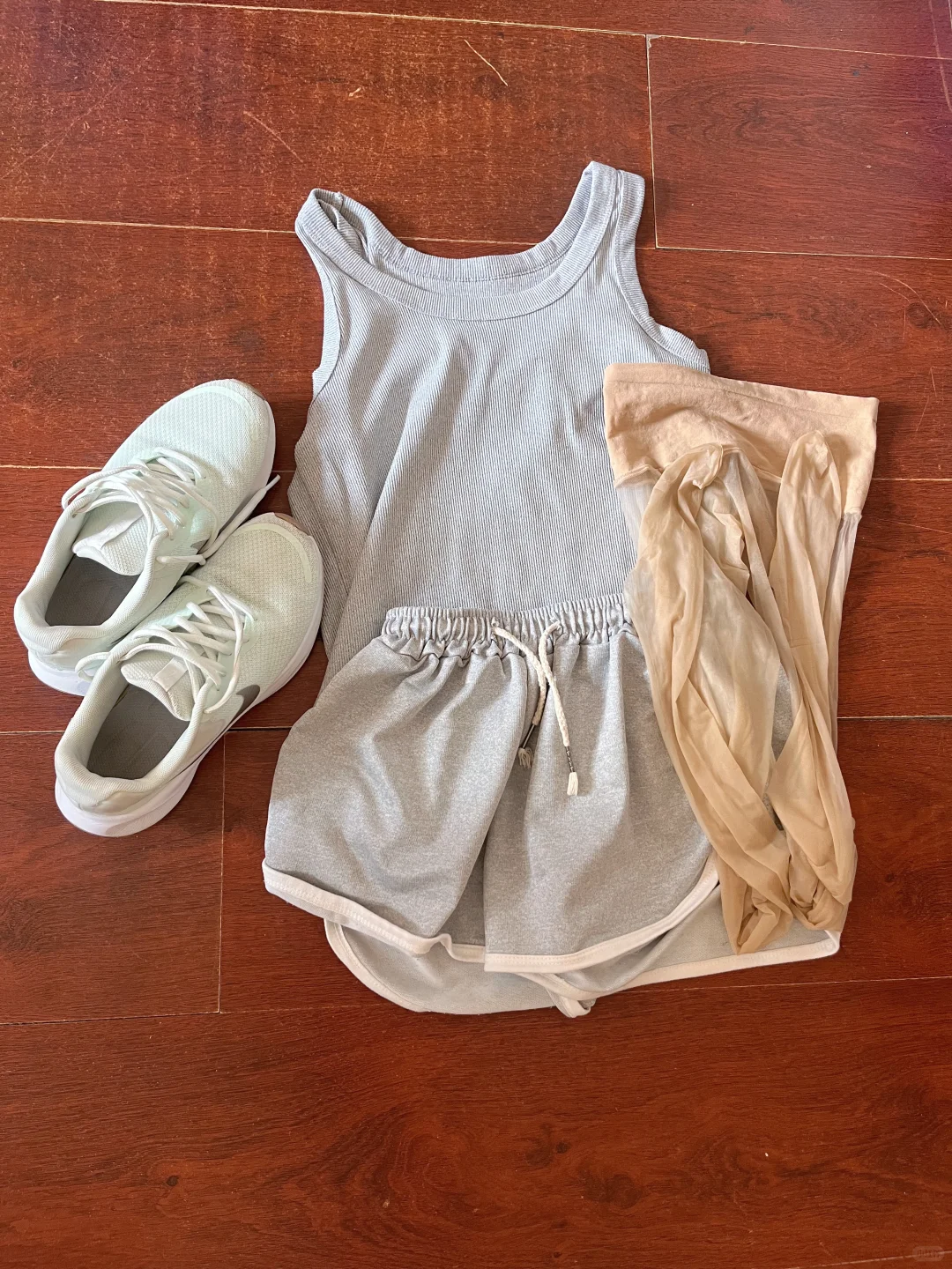 左滑～运动配丝