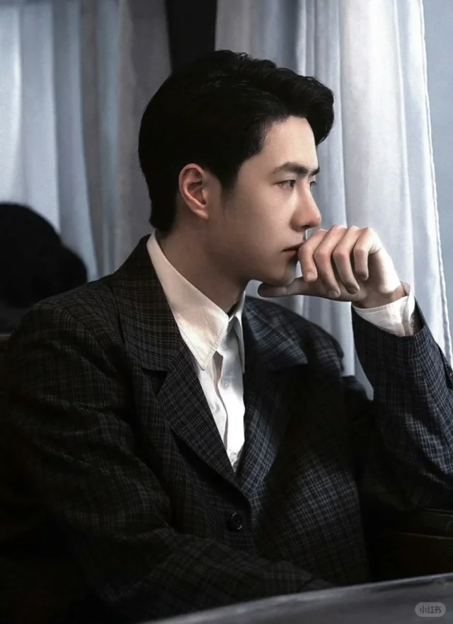 这张脸实在适合演各种东亚骨鲠在喉的感情