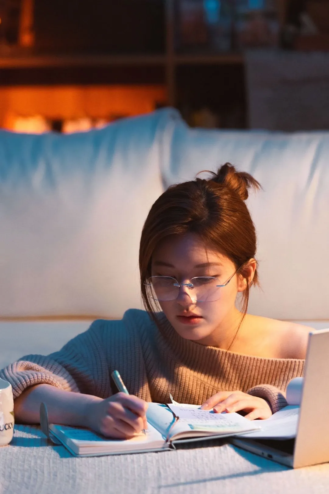 肉丝也太美了 随便一张都能用来当头像