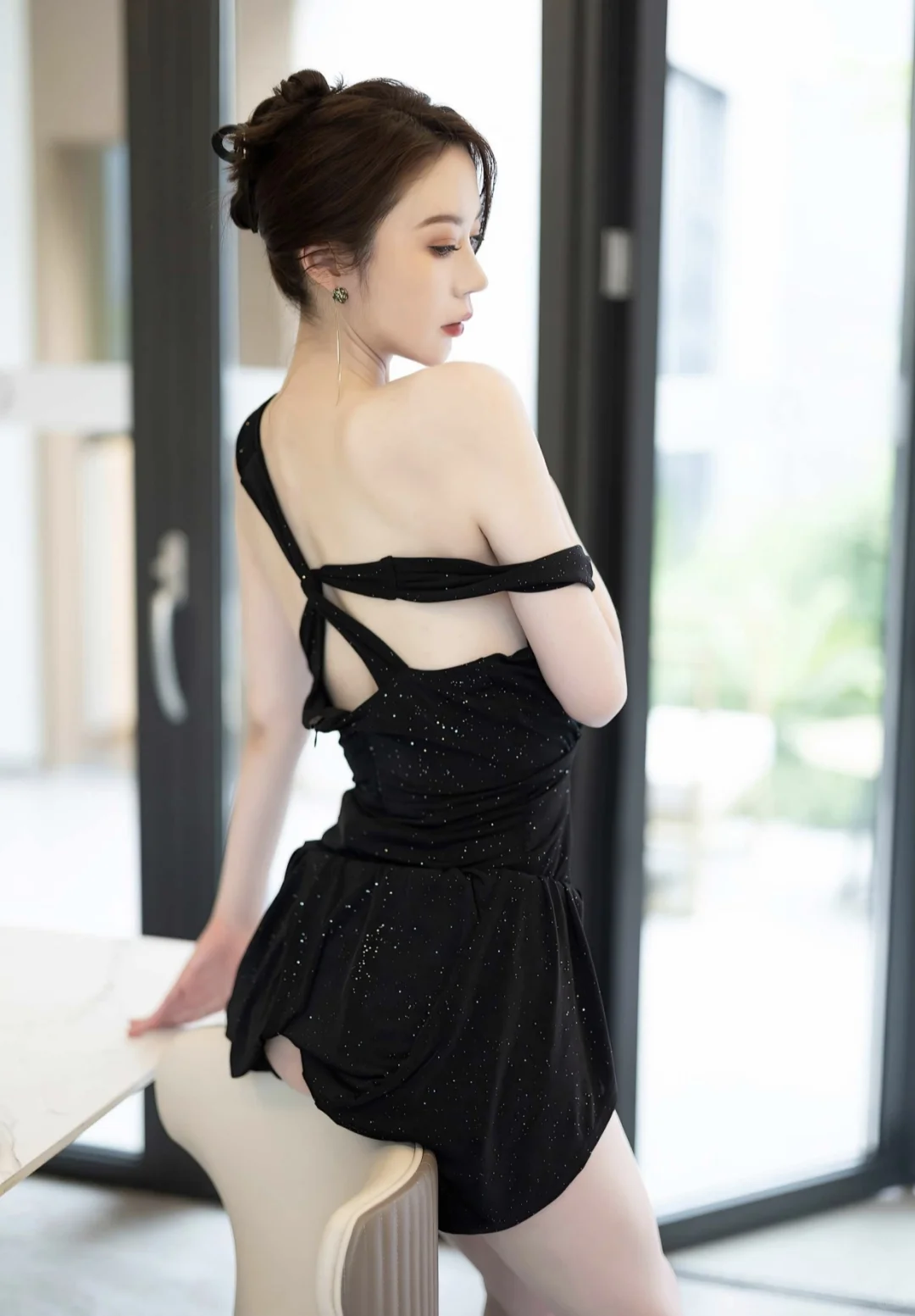 ✨ 高级感拉满！这组暗黑系私房照，等你来