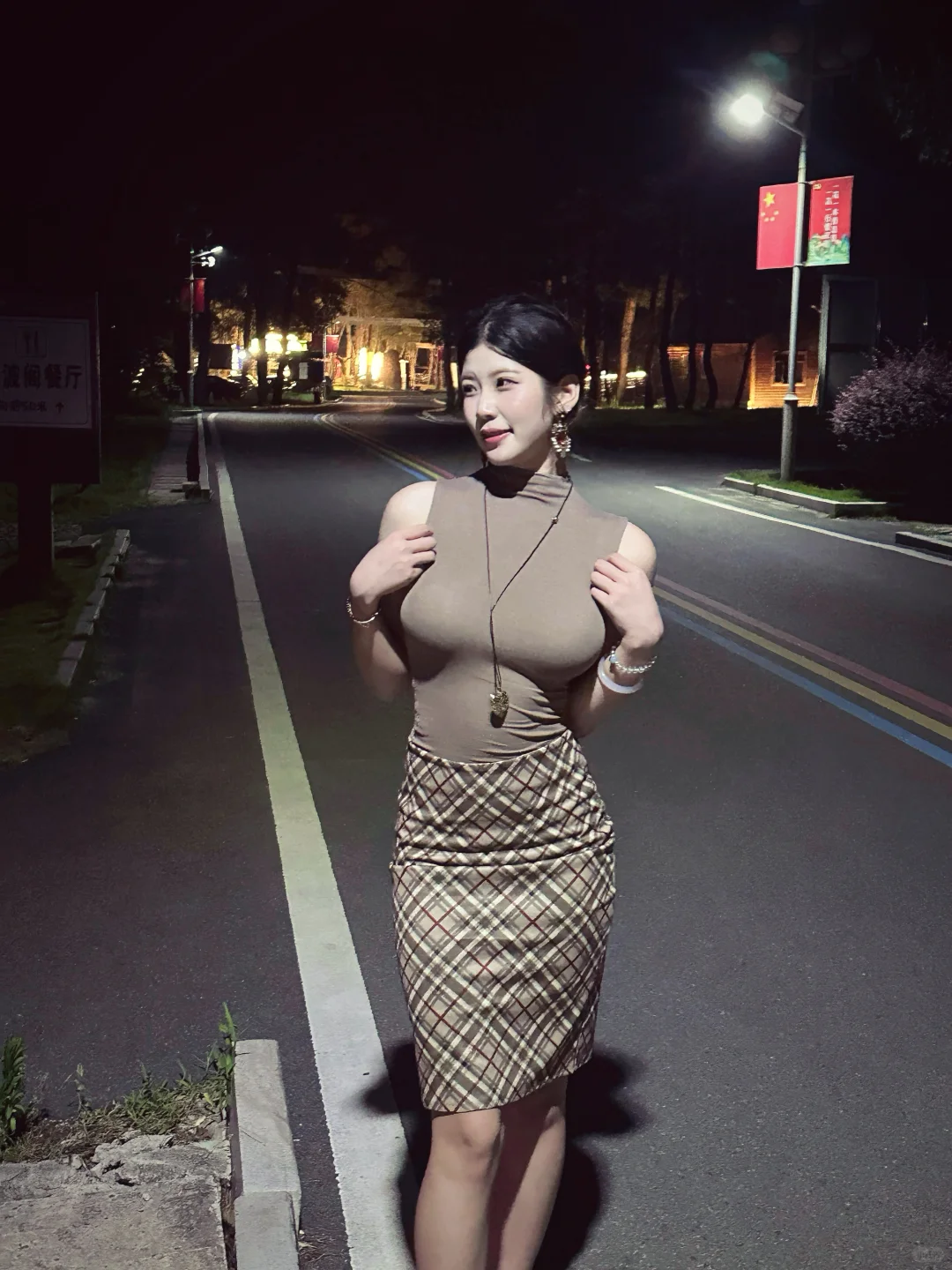 包出片的✅大晚上试试这样拍呢！！