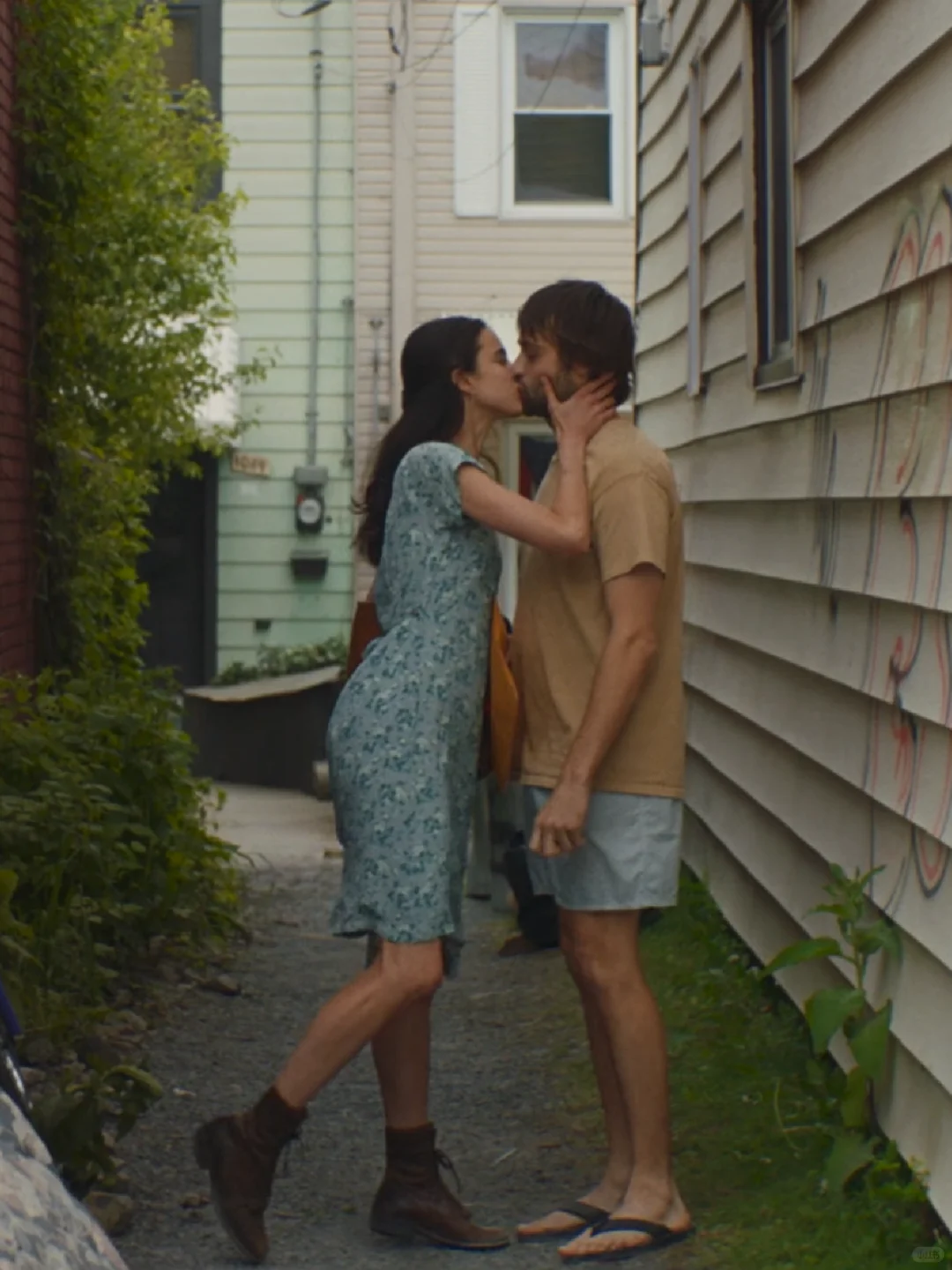 📖浓郁复古•Margaret Qualley电影穿搭