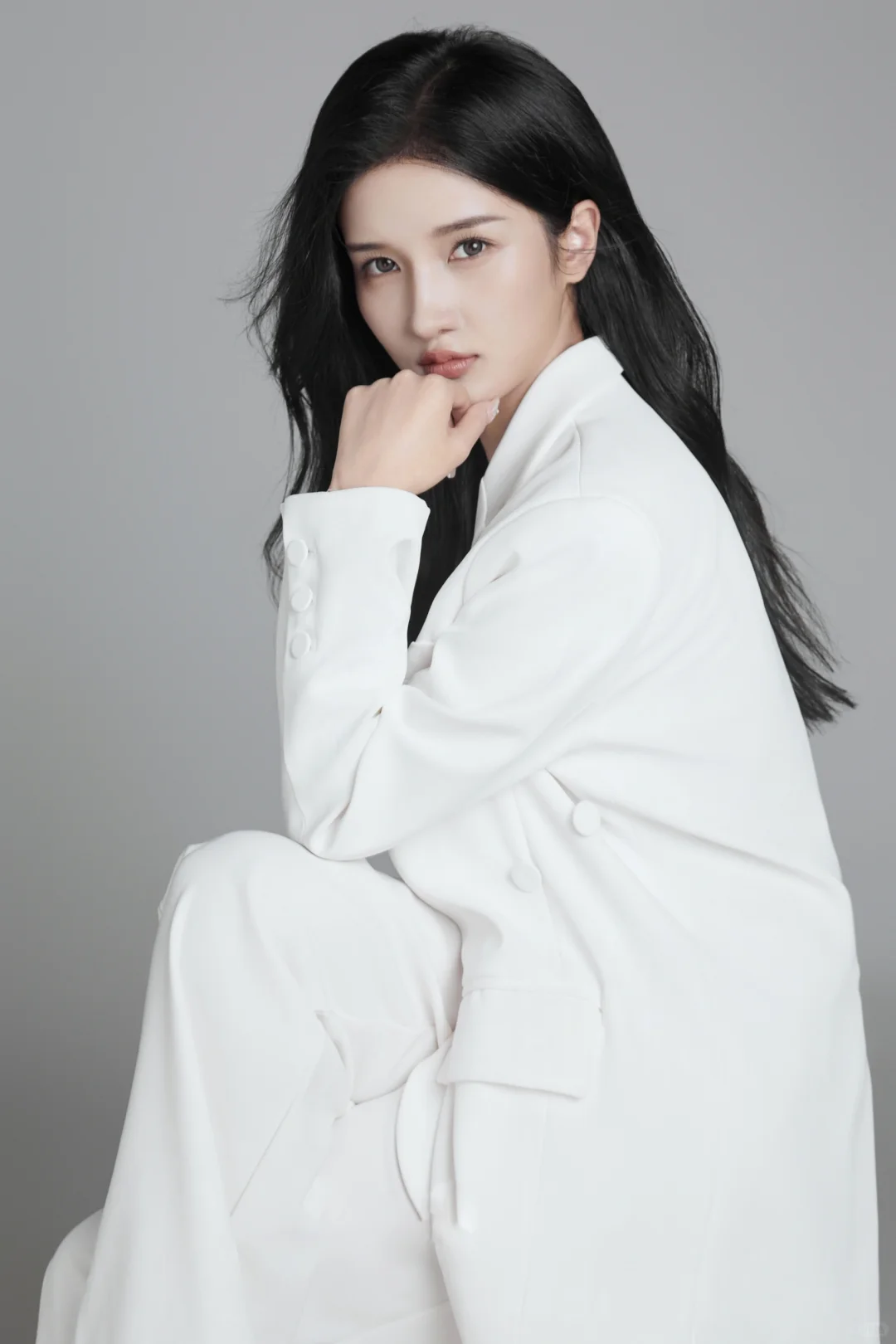 这组简约随性的形象照/拿捏职场✅