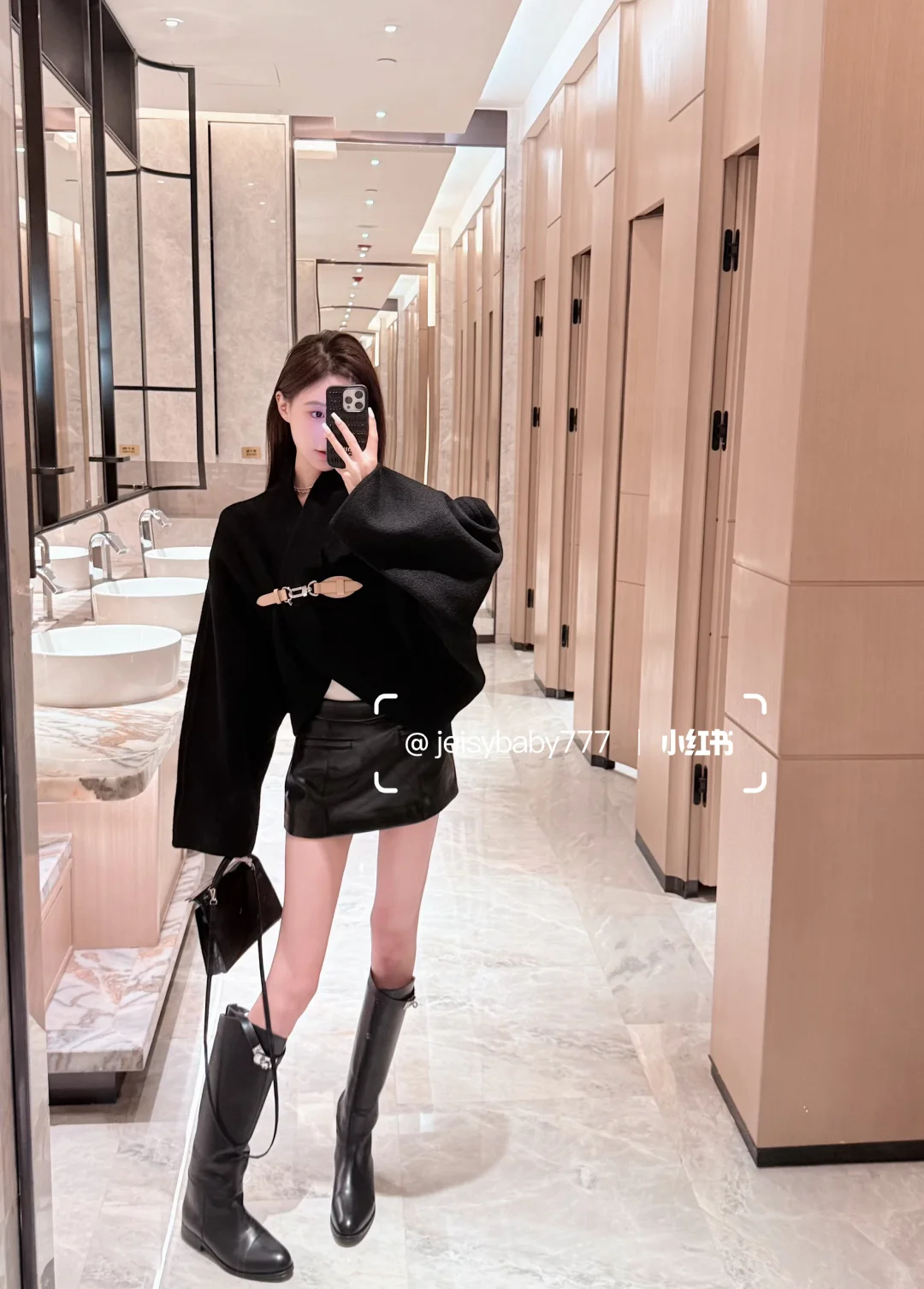 入冬的第一件战袍 姐妹们都去买这件lv🖤