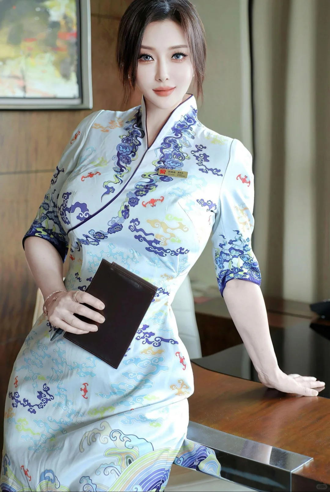 青花瓷旗袍灰丝修长美腿高跟御姐少妇