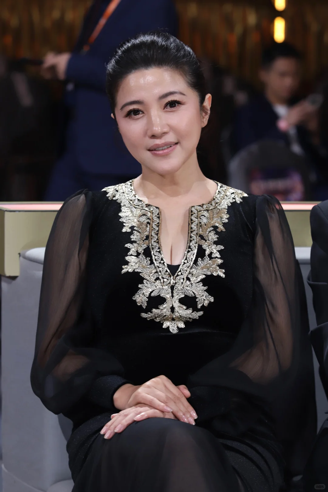 颜丙燕，丰腴气质风姿绰约