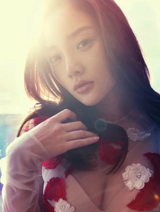 李小璐✨玉足美腿写真