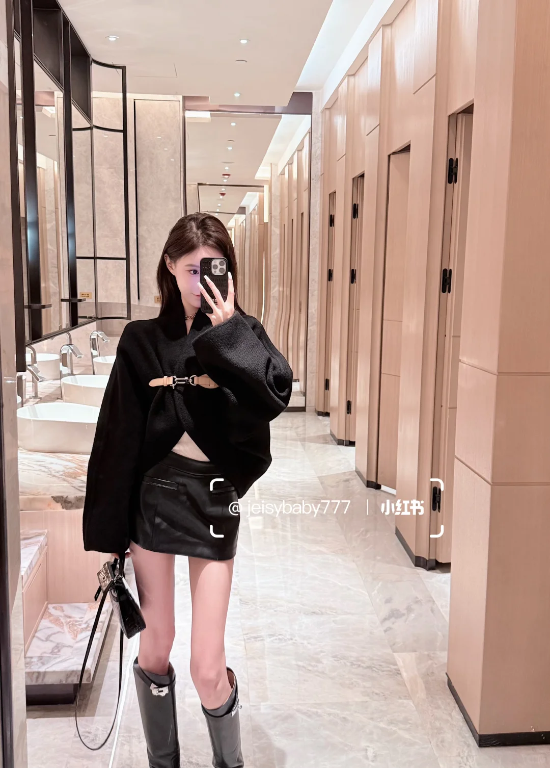 入冬的第一件战袍 姐妹们都去买这件lv🖤