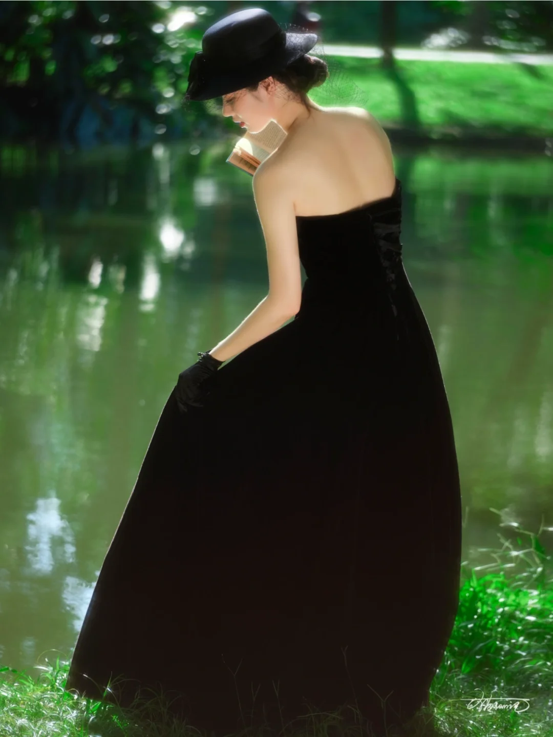 哪有少女不喜欢赫本风的？法式复古写真