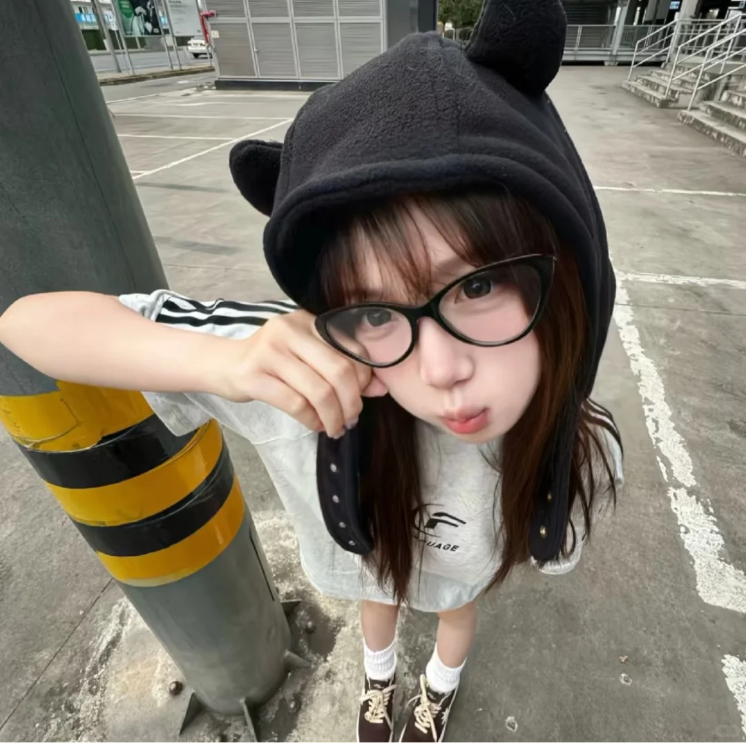 WeChat丨搞怪可爱女头.