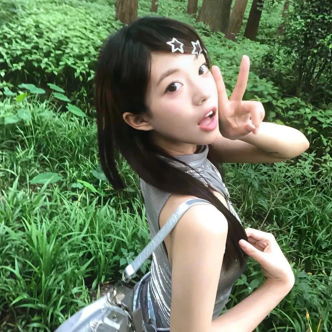 𝒘𝒆𝒄𝒉𝒂𝒕｜明媚感女头