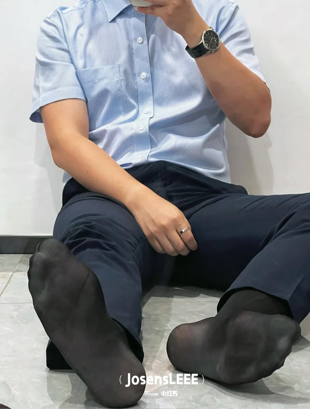 还是皮鞋脱了舒服