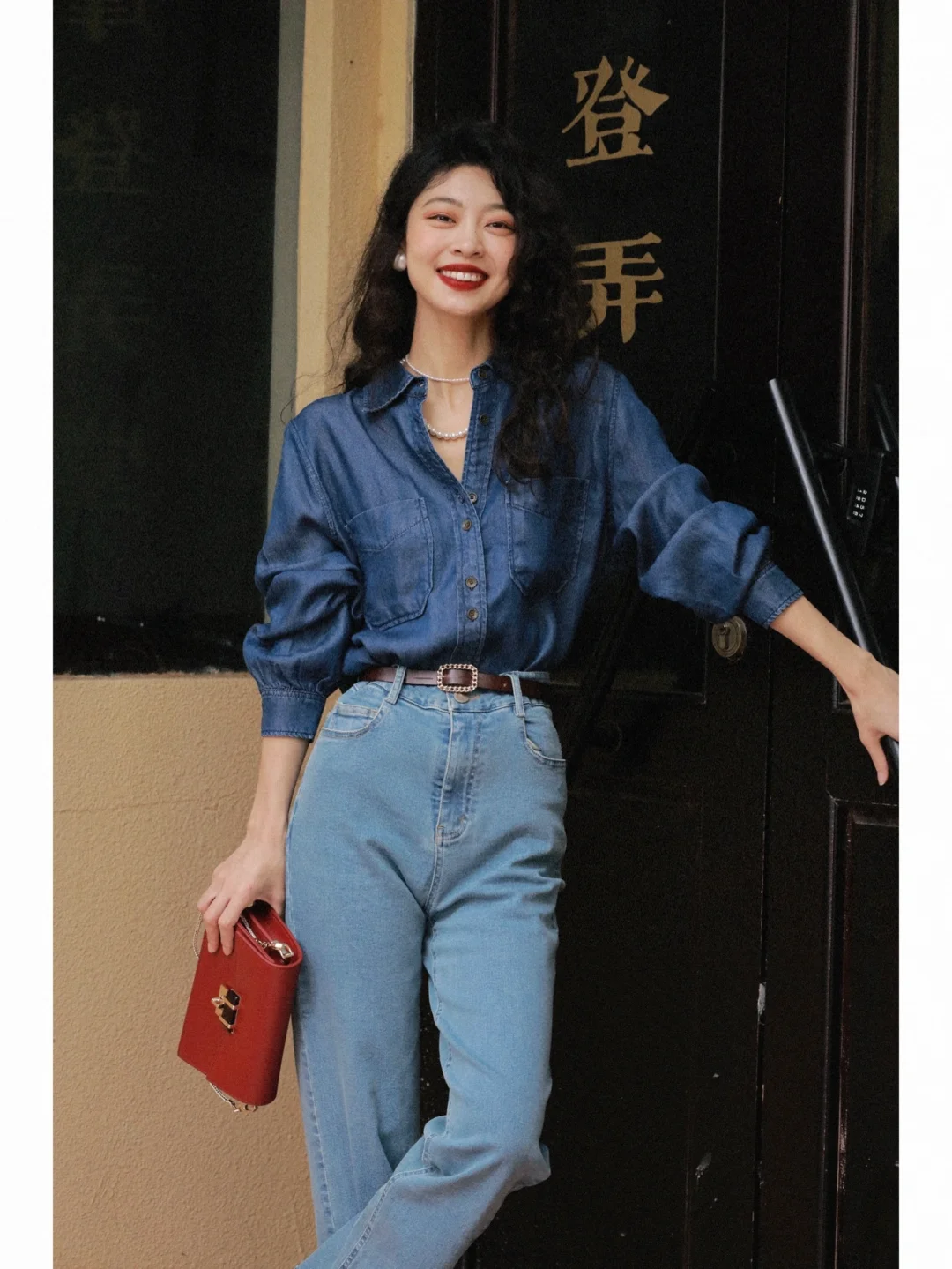 vintage港风复古｜经典的红唇卷发牛仔搭配🍁
