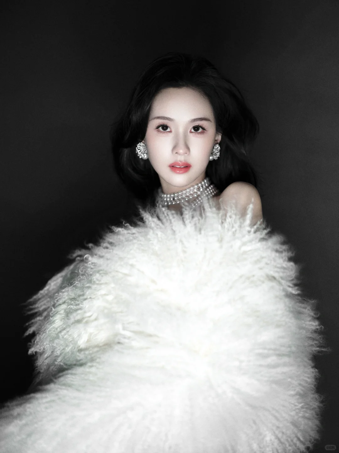 极致黑白☯︎|明似珠玉 , 暗藏锋芒