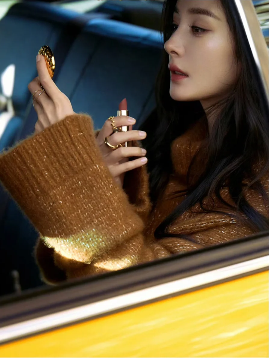 杨幂｜🐦‍⬛幂幂秋冬复古大衣穿搭大赏