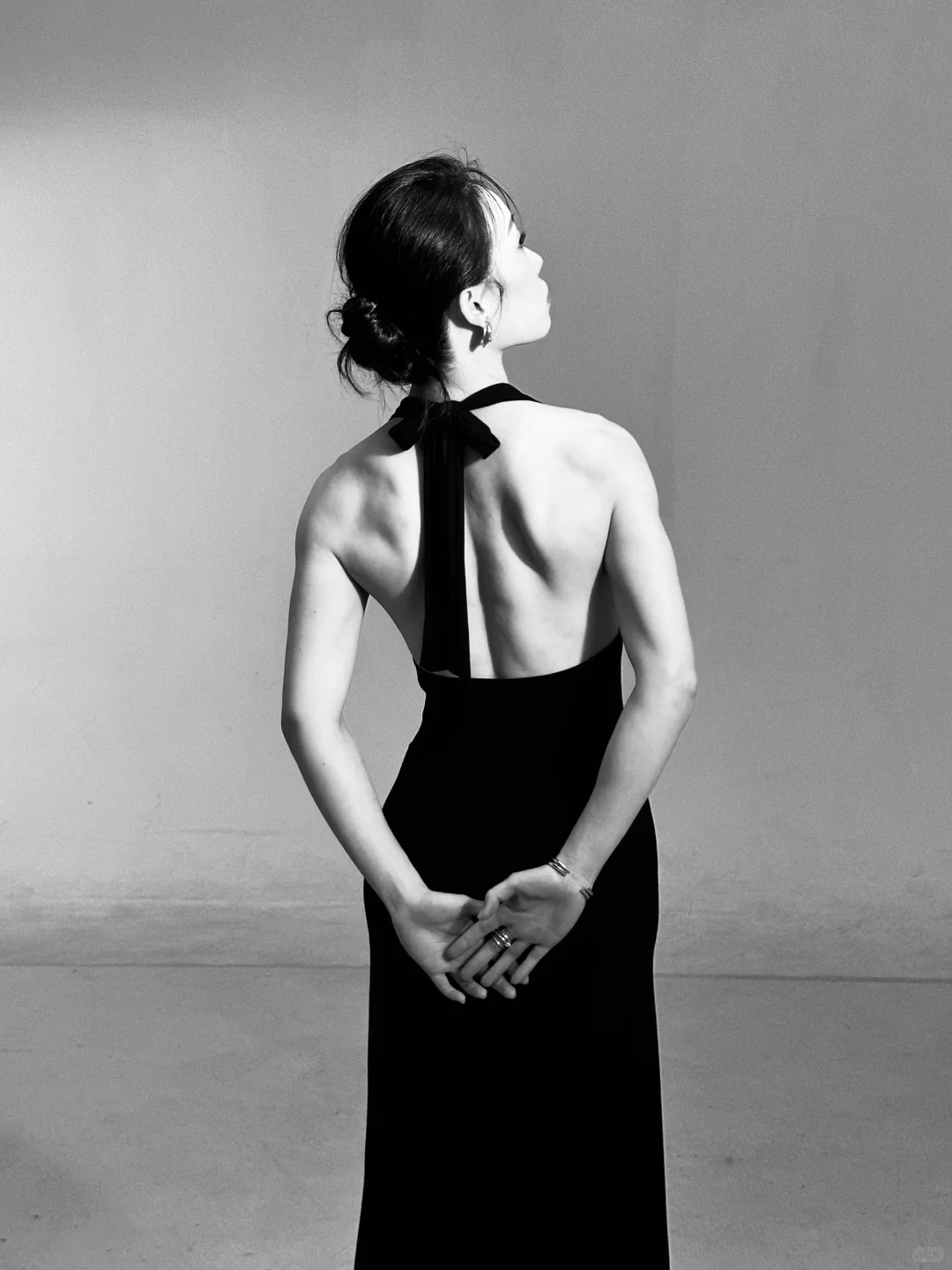 🖤🩶拍写真：千万别把我的线条p掉啊！！！