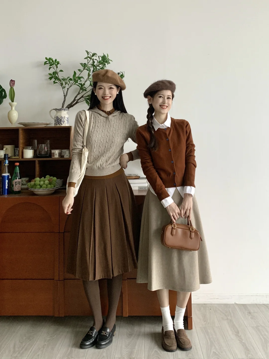 158和166身高差闺蜜穿搭，复古秋冬有效叠穿！