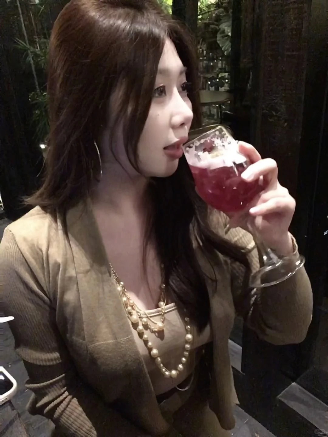 娇妻日常穿搭：待会儿来接我回家好吗？