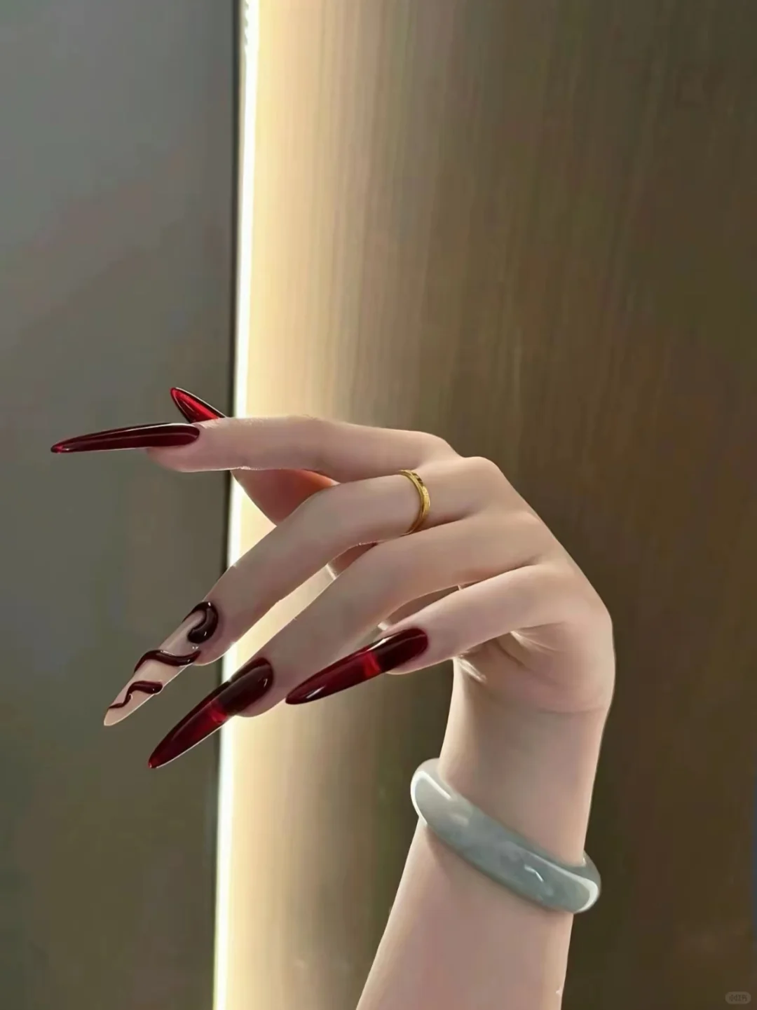 蛇蝎美人才做的美甲！