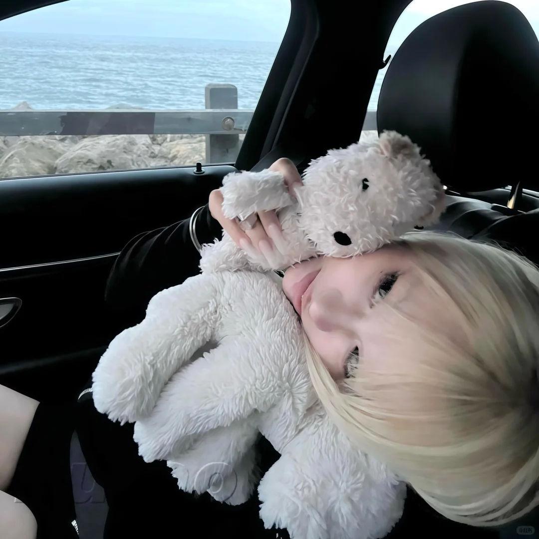 𝑾𝒆𝑪𝒉𝒂𝒕丨头像背景圖搭配