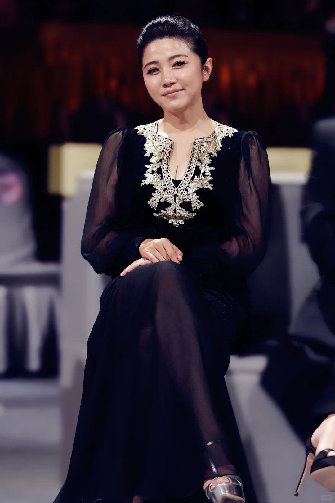 颜丙燕，丰腴气质风姿绰约