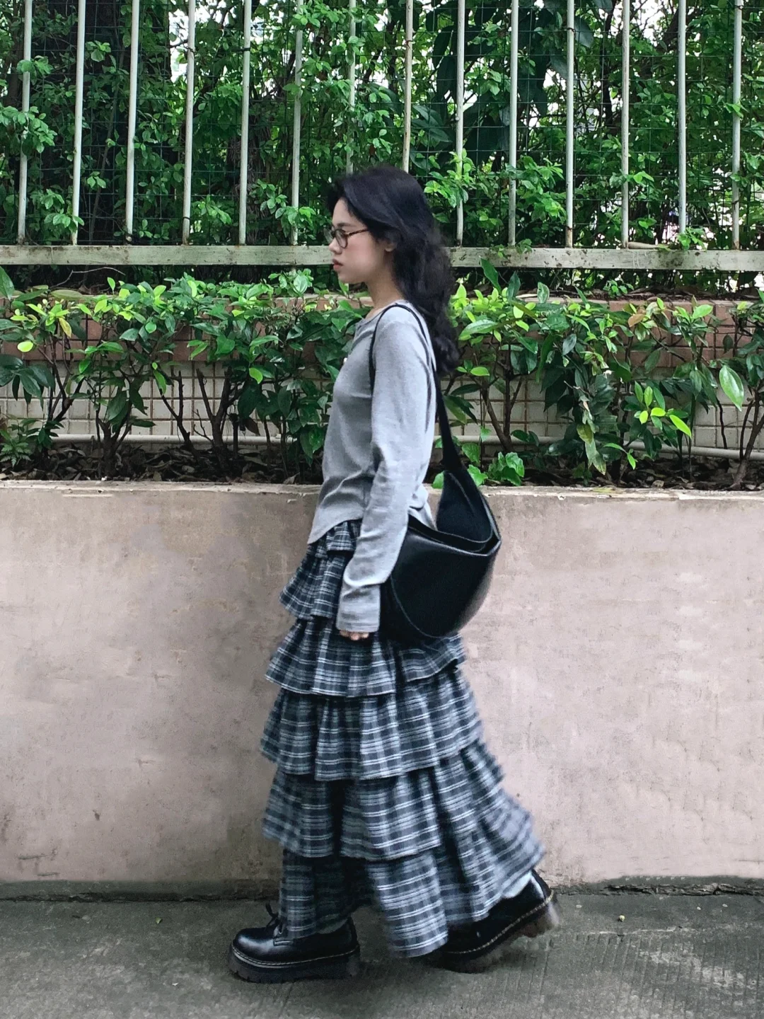 浅浅期待下秋天的复古感书呆子风